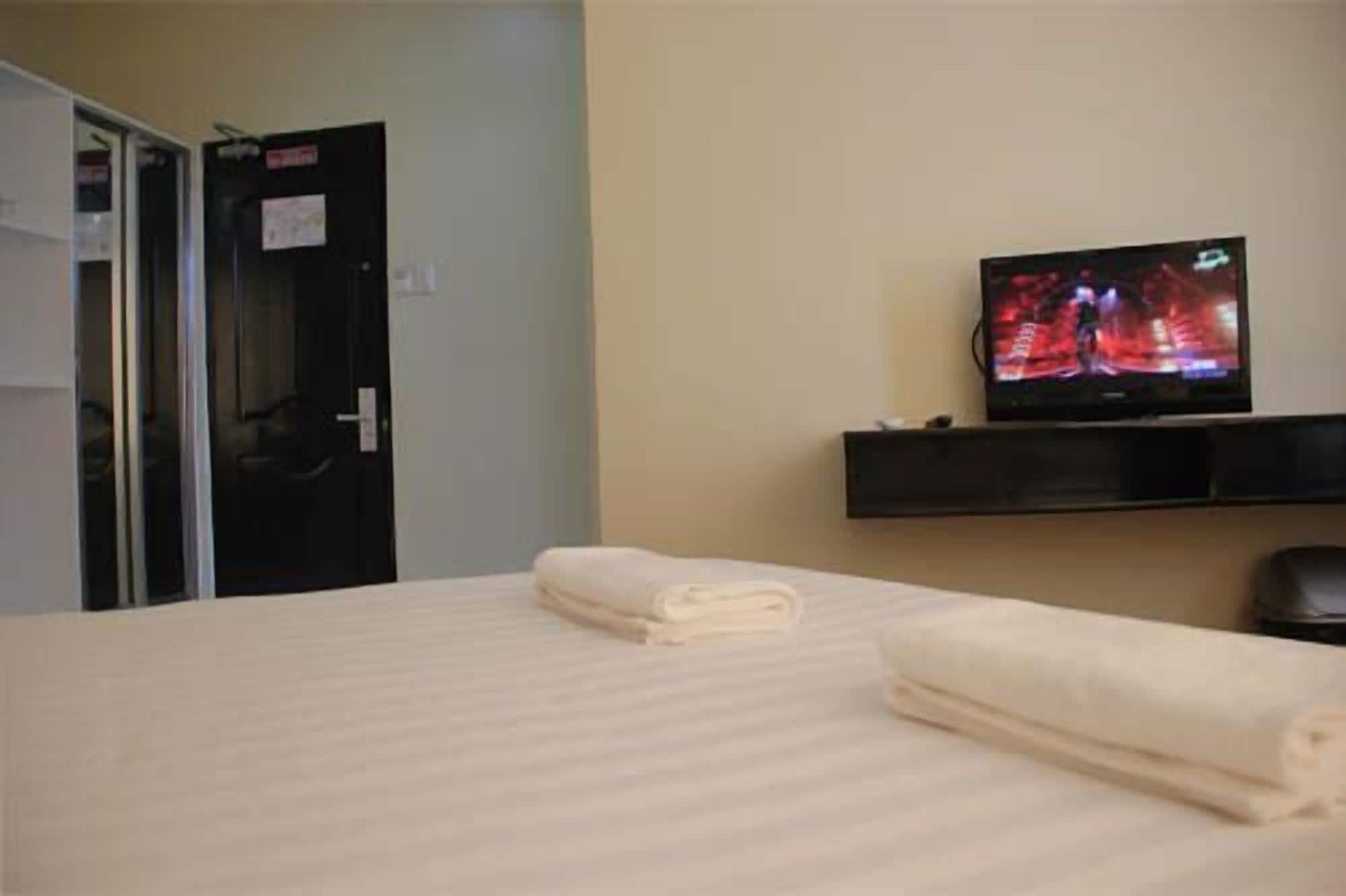 Arabelle Suites Tagbilaran City Bagian luar foto