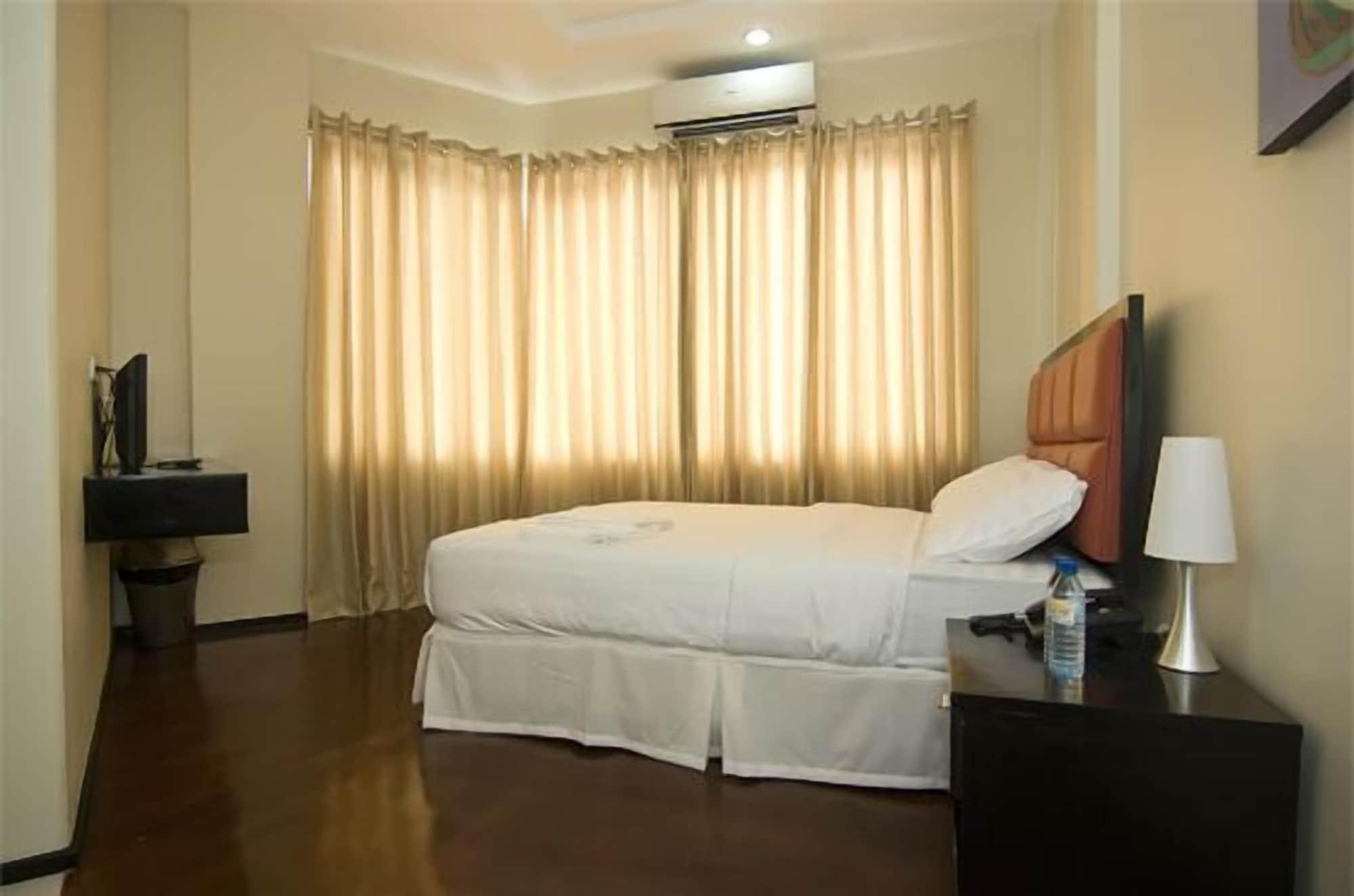 Arabelle Suites Tagbilaran City Bagian luar foto