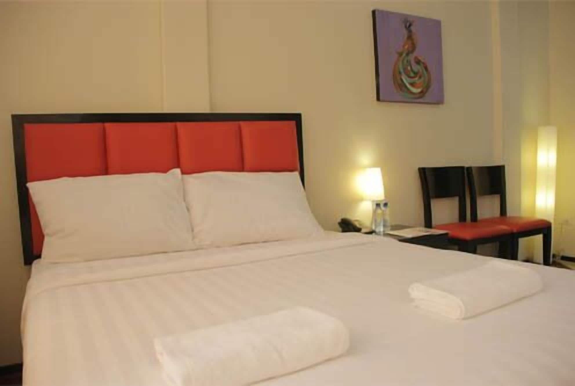 Arabelle Suites Tagbilaran City Bagian luar foto