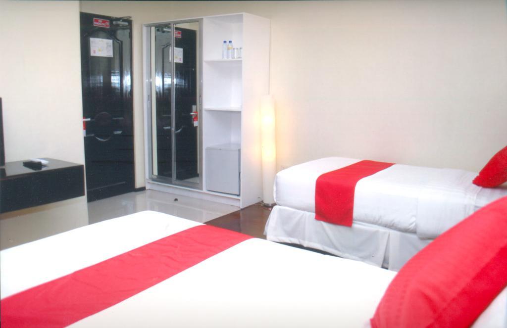 Arabelle Suites Tagbilaran City Bagian luar foto