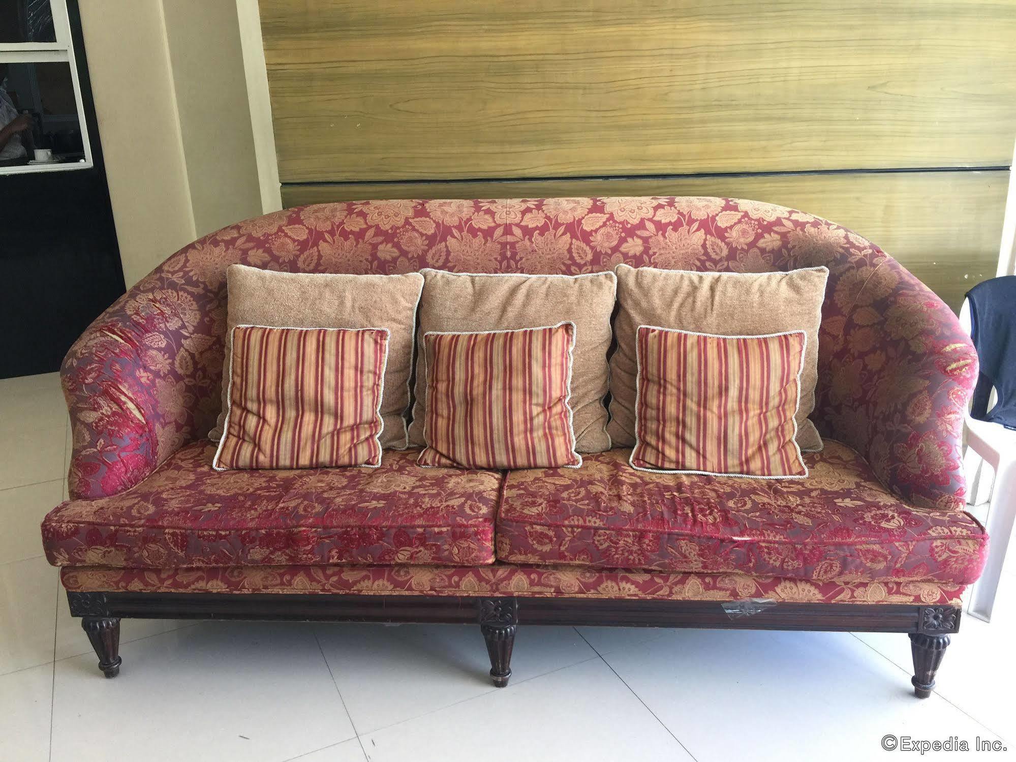 Arabelle Suites Tagbilaran City Bagian luar foto